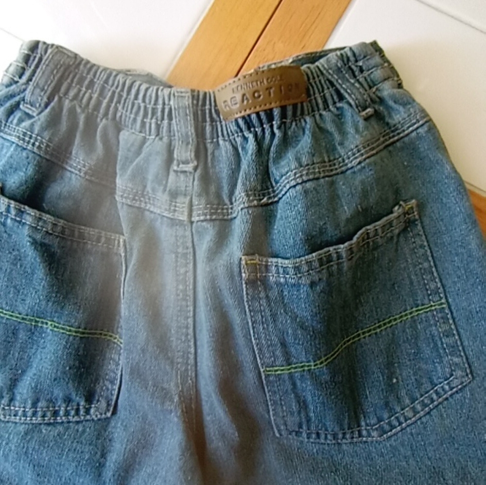 Kenneth Cole Reaction, size 7, light blue shorts.